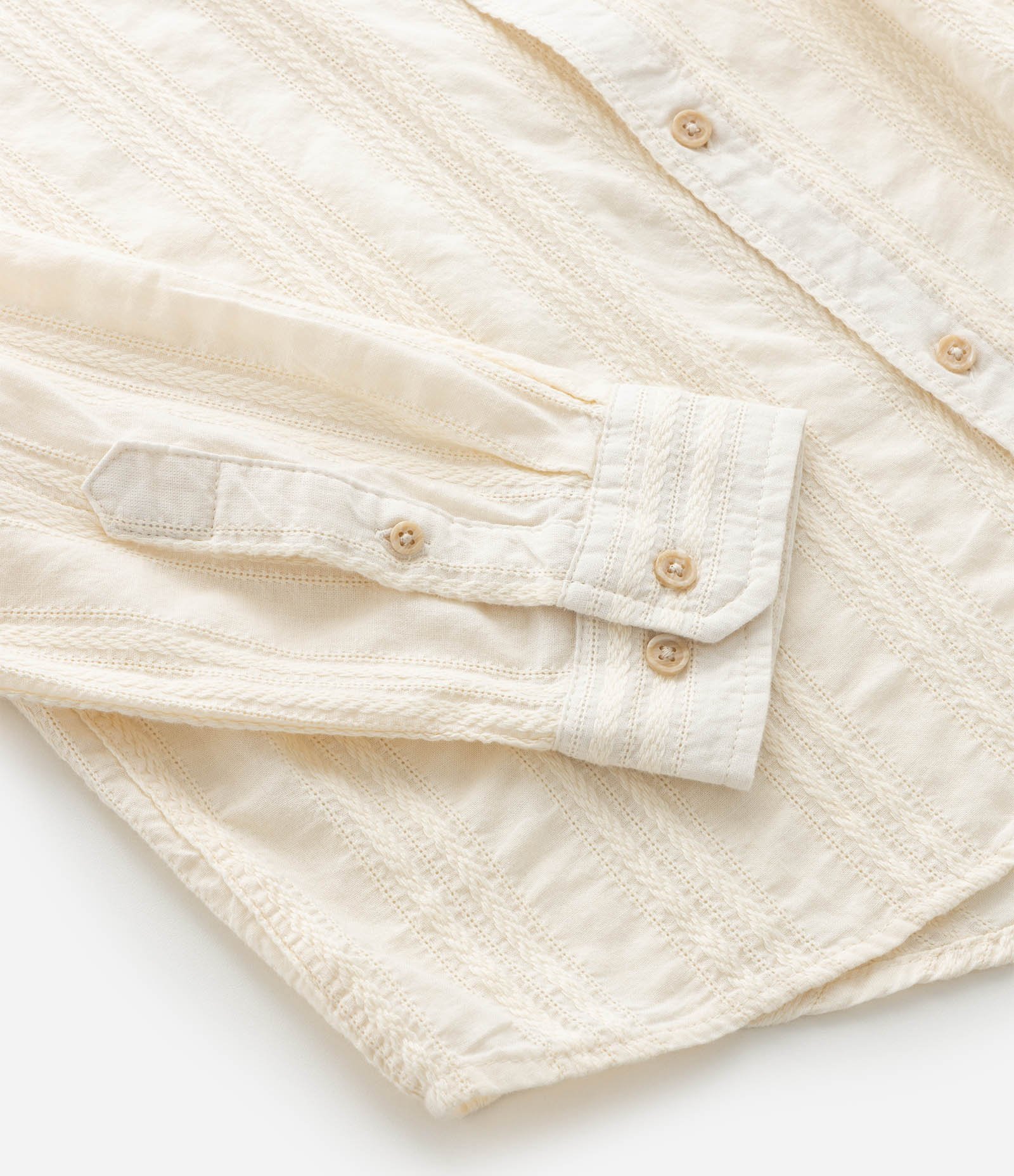 Camisa em Algodão com Textura e Gola Padre 11