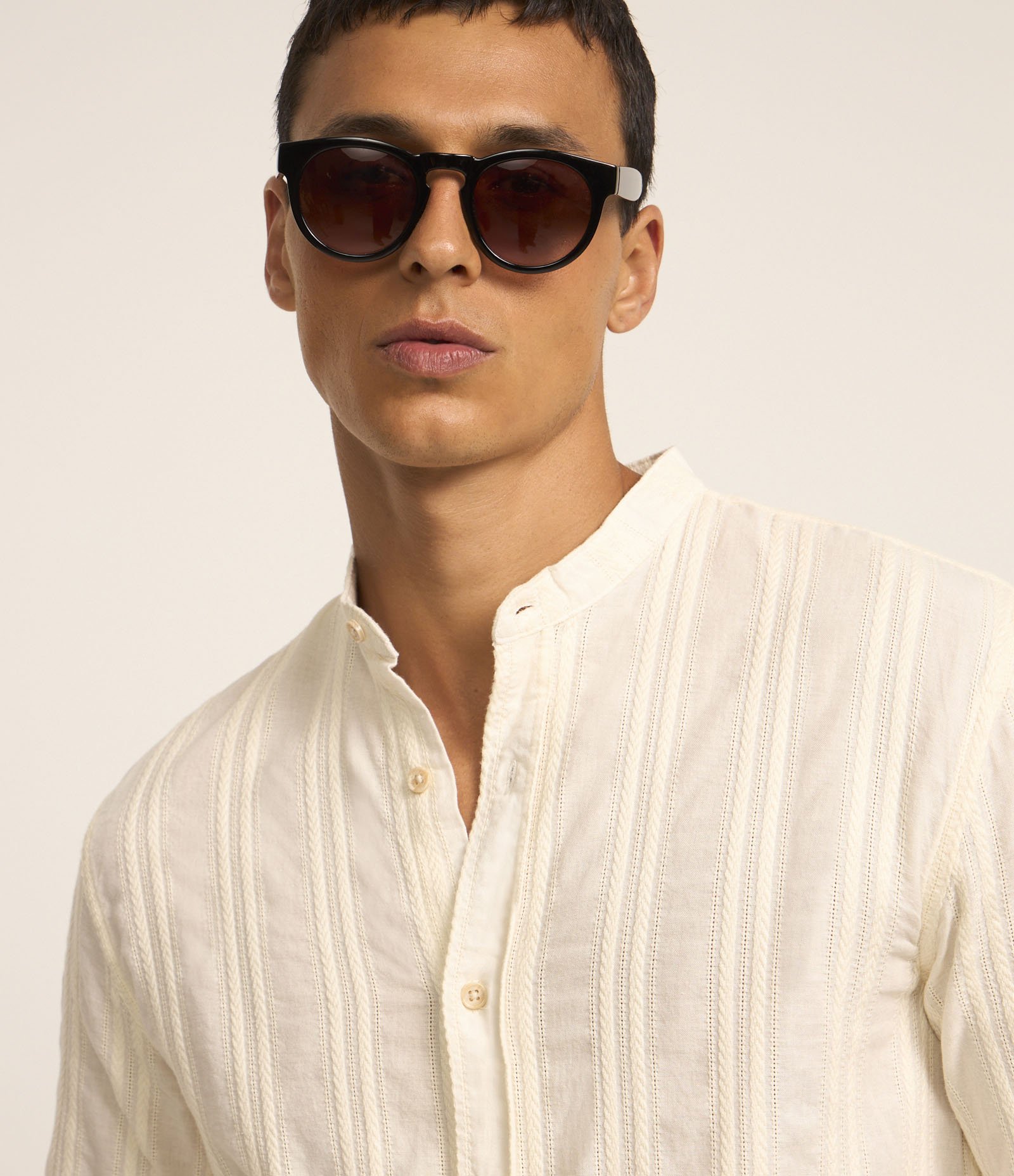Camisa em Algodão com Textura e Gola Padre 3