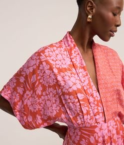 Vestido Midi em Viscose com Modelagem Ampla e Estampa Mista