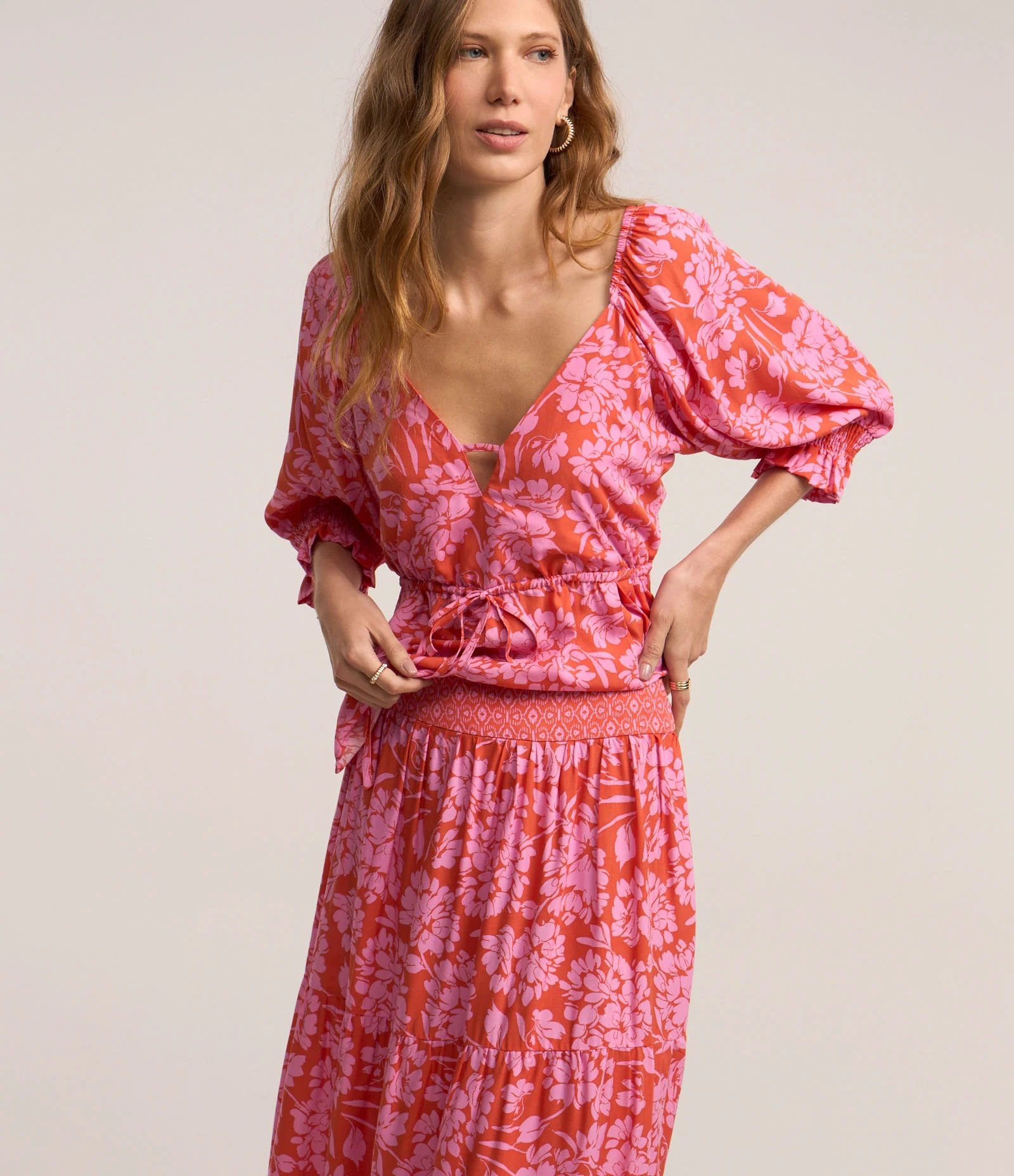 Saia Midi em Viscose com Zíper nas Costas e Estampa Floral Rosa/ Laranja 2