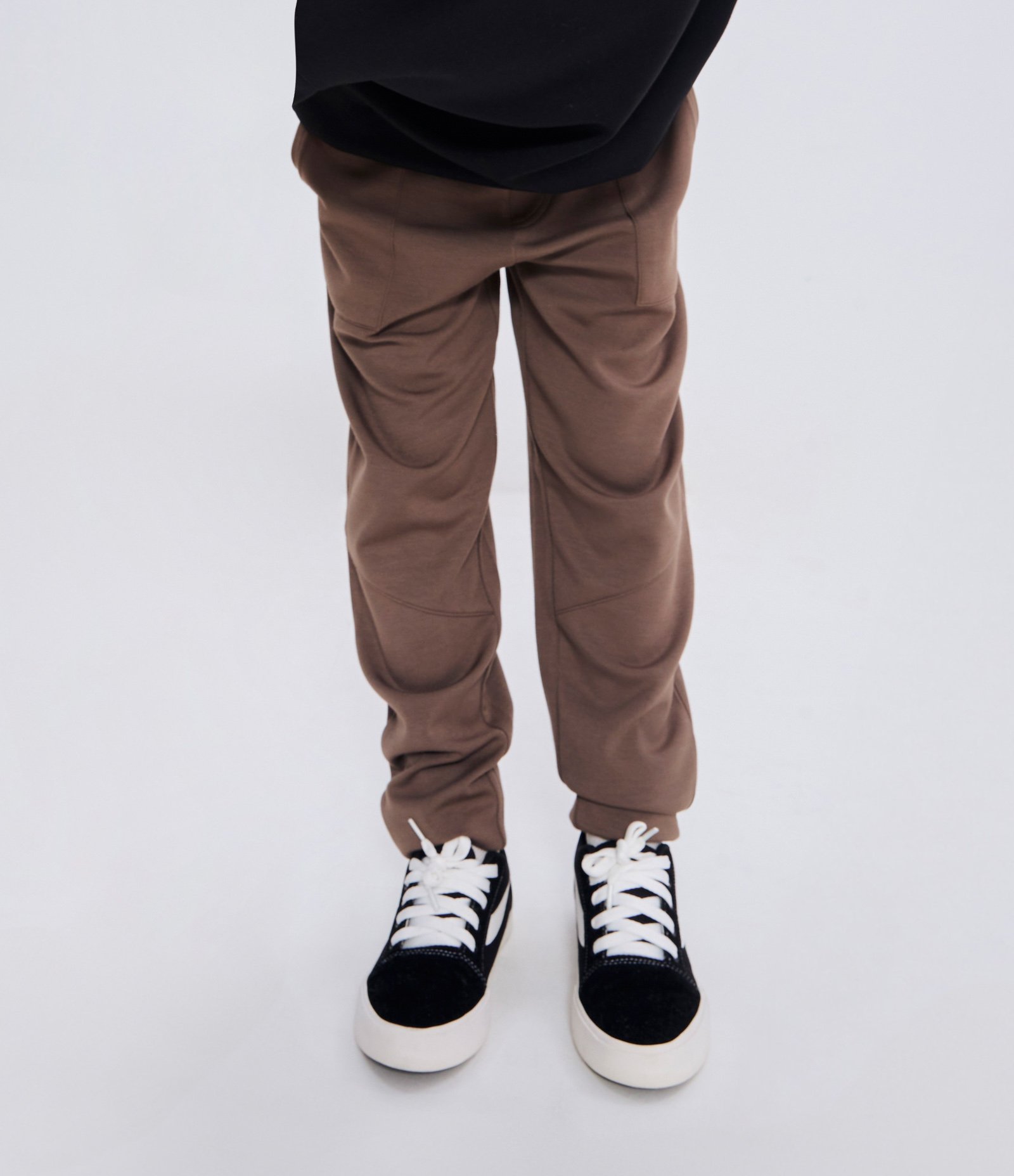 Calça Jogger Infantil em Modal com Recortes - Tam 5 a 14 Anos Marrom 1