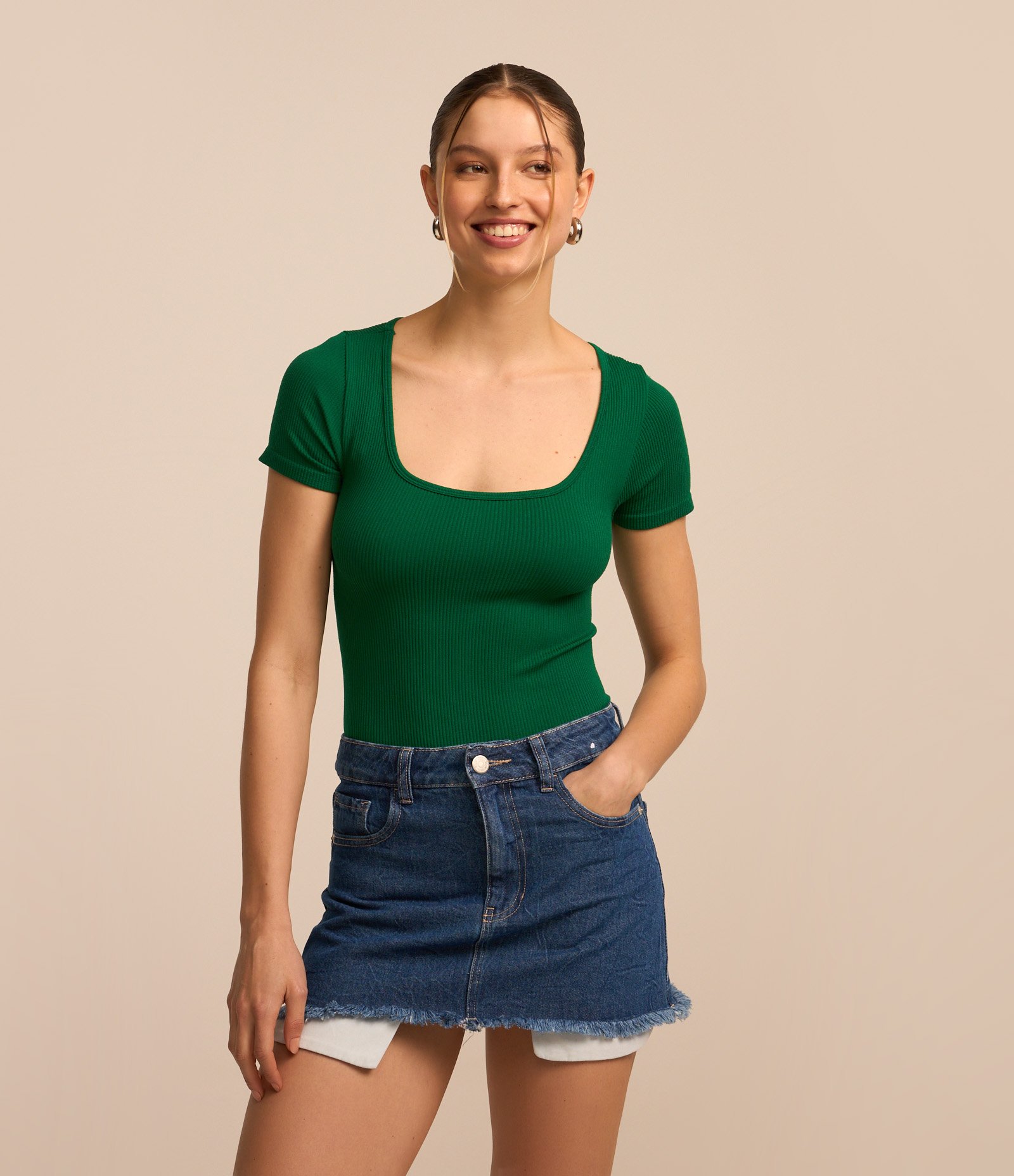 Body em Poliamida Texturizada e com Decote Quadrado 1