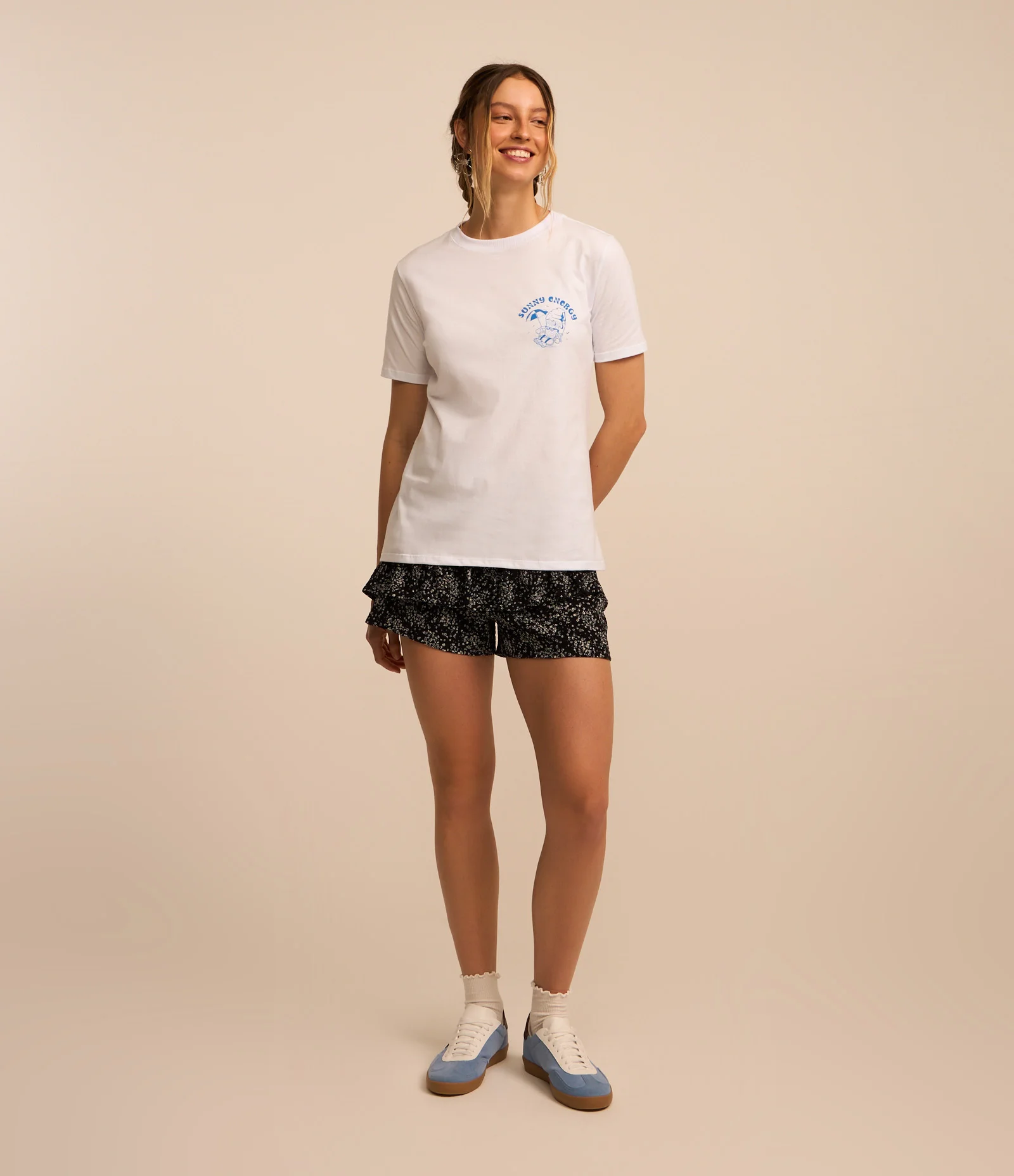 Short Saia em Viscose com Estampa Floral Liberty Preto 2