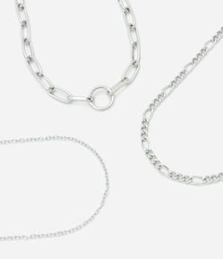 Colar em Camadas com Correntes Diversas