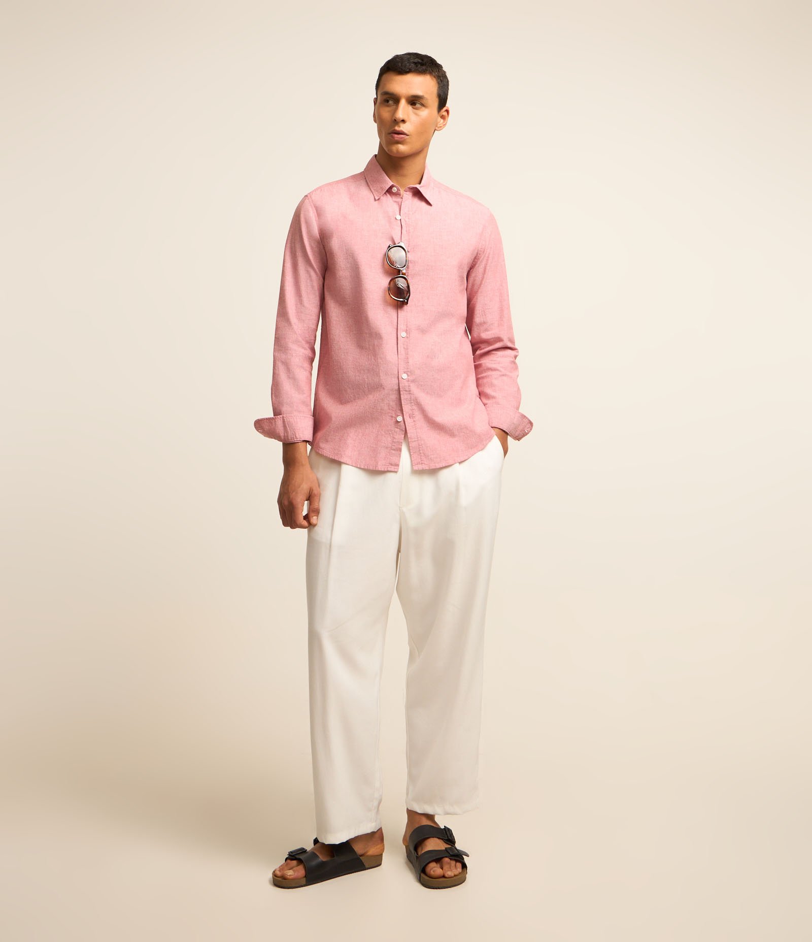 Camisa Regular Básica em Linho com Gola Colarinho 2