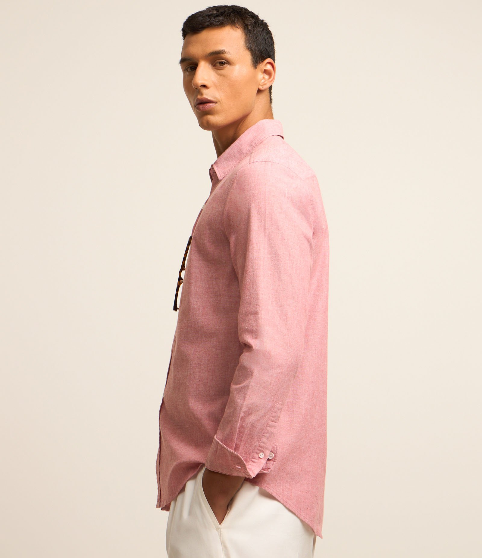 Camisa Regular Básica em Linho com Gola Colarinho 3