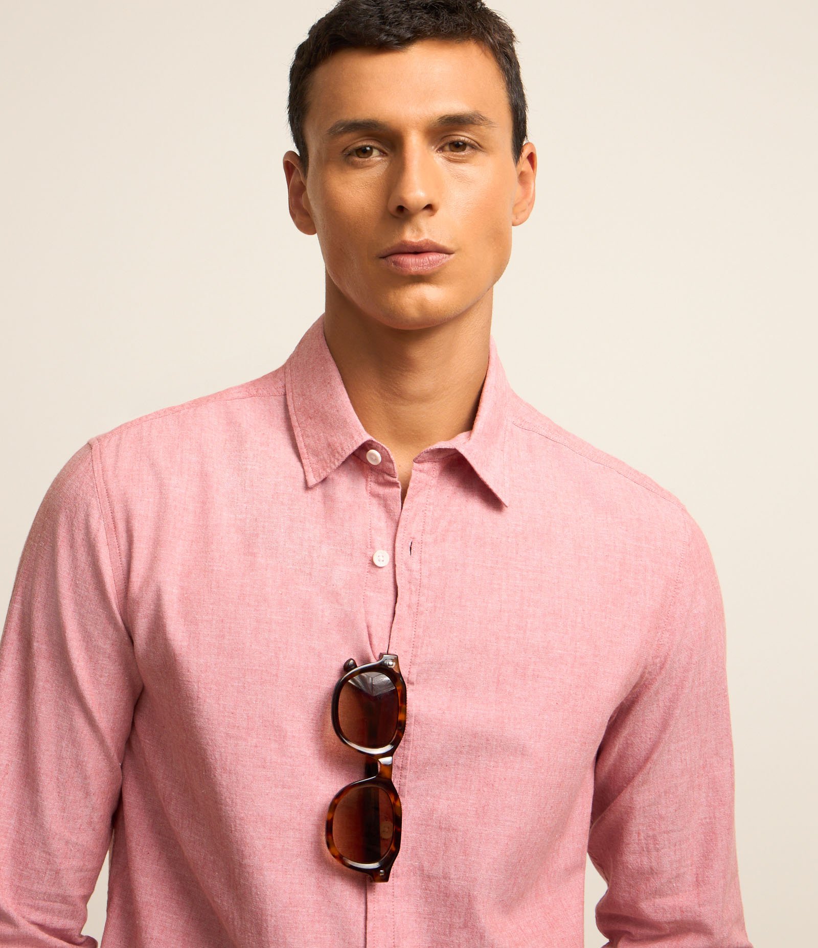 Camisa Regular Básica em Linho com Gola Colarinho 4