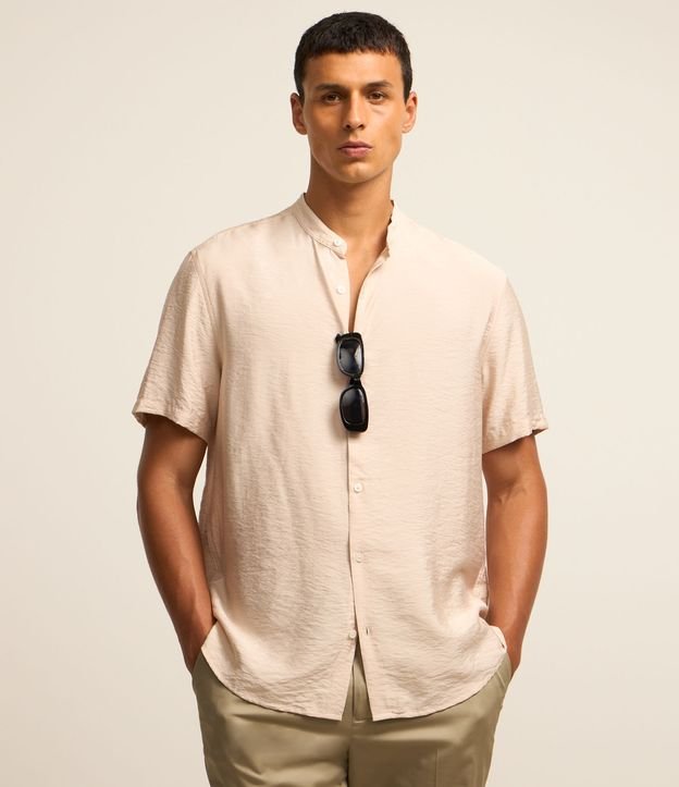 Camisa Slim em Viscolinho com Gola Padre e Textura
