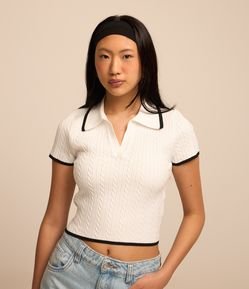 Blusa Polo em Tricô com Acabamento Contrastante