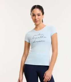 Camiseta Esportiva em Poliamida com Lettering Relax Breathe Dream