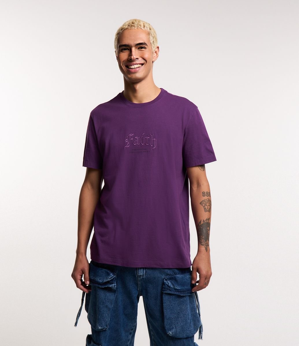 Camiseta Comfort em Algodão com Bordado Faith Roxo