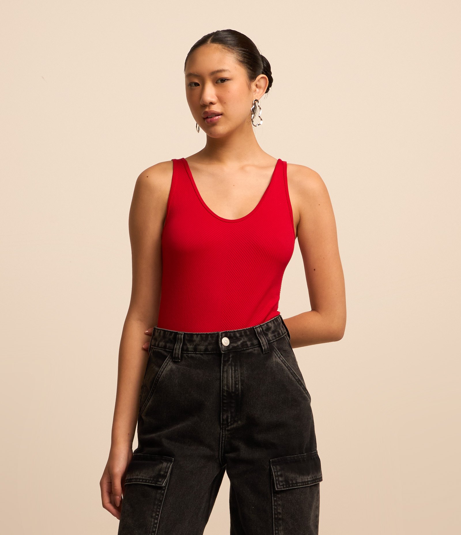 Body Regular Texturizado em Seamless com Alça Larga Vermelho 1