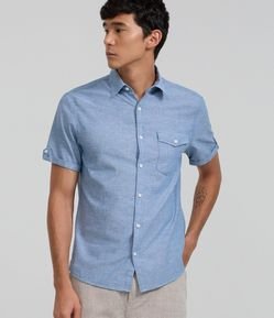 Camisa Comfort em Linho com Bolso e Dobra na Manga