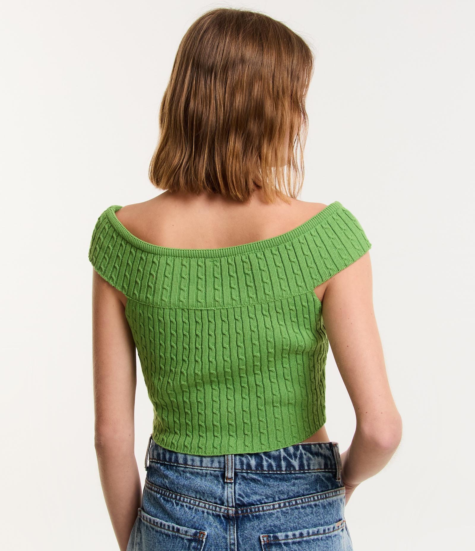 Blusa Cropped em Tricô Decote Ombro a Ombro e Ponto Diferenciado Verde 3