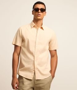 Camisa Comfort Básica em Linho com Manga Curta