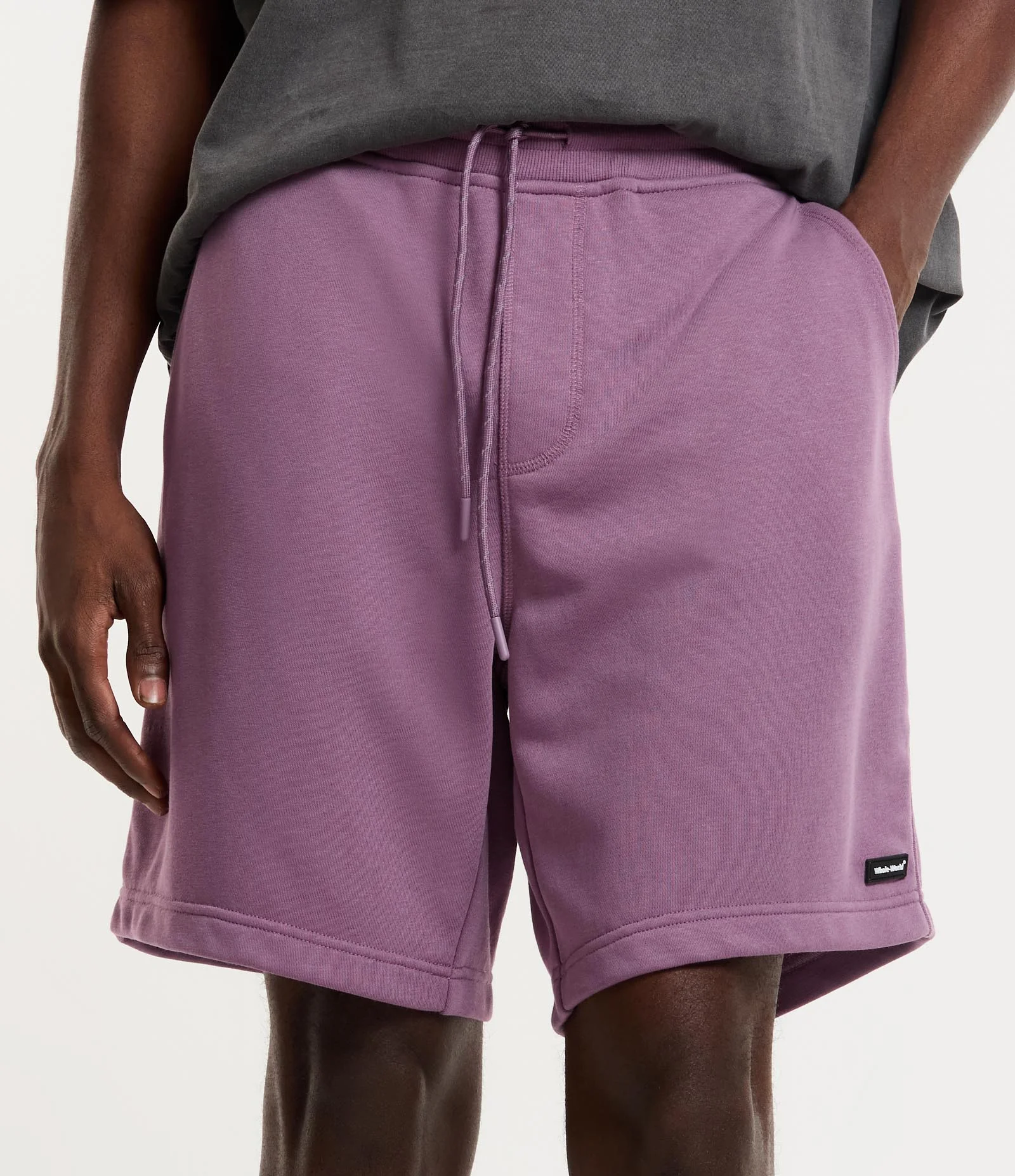 Bermuda Slim em Moletom com Cós Elástico e Etiqueta na Barra Roxo 2