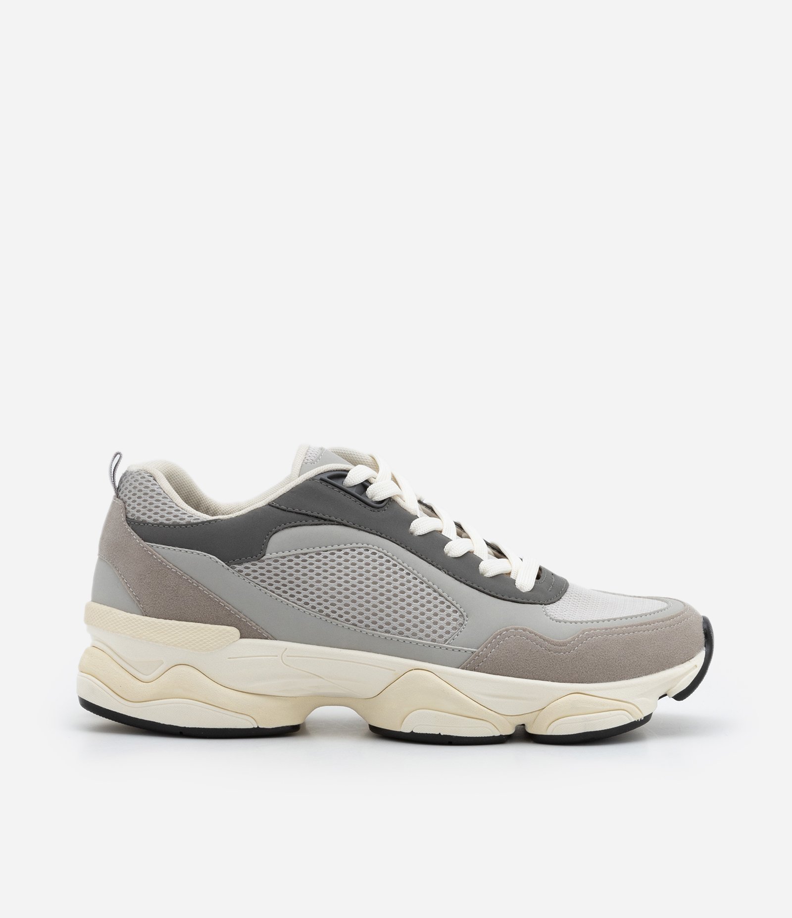 Tênis Dad Sneaker em PU com Recortes e Solado Alto Cinza 1
