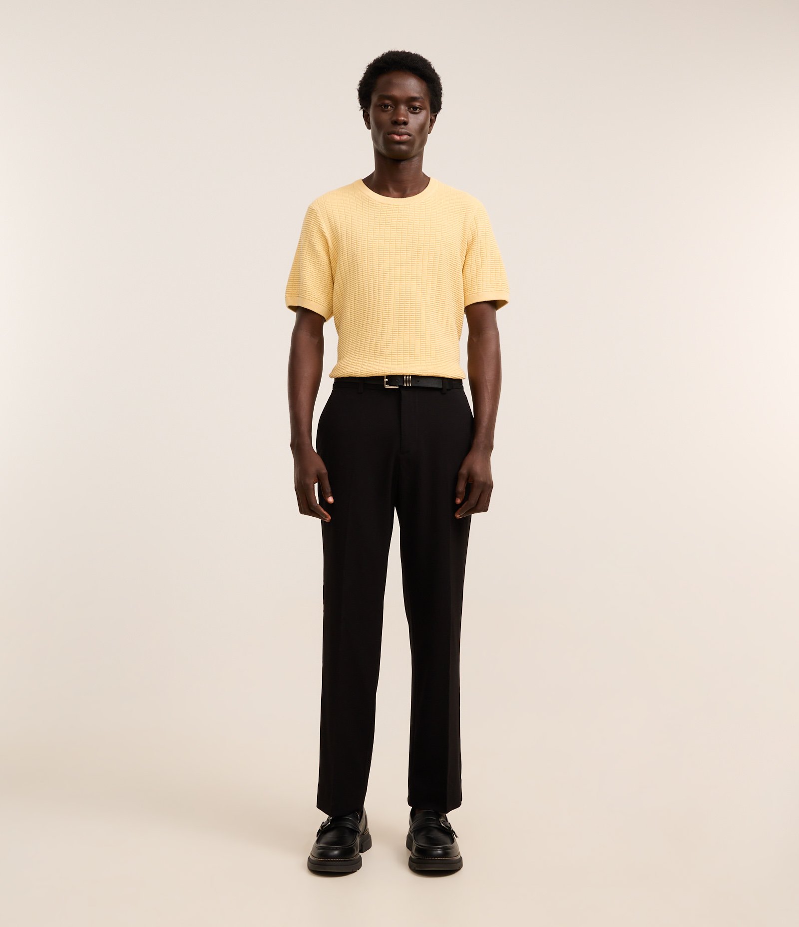 Camiseta Regular em Tricô com Textura Canelada Amarelo 2