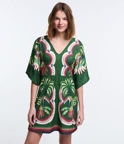 Vestido Curto Texturizado e Estampa Tropical