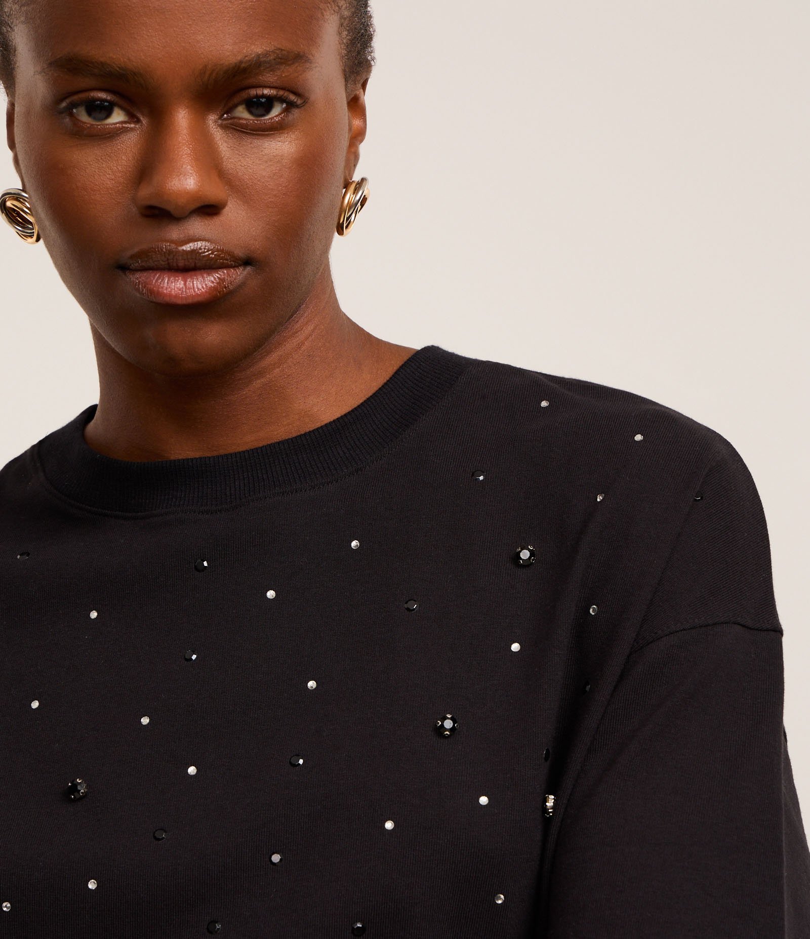 Blusa Boxy Oversized em Algodão com Pedrarias de Strass Preto 4