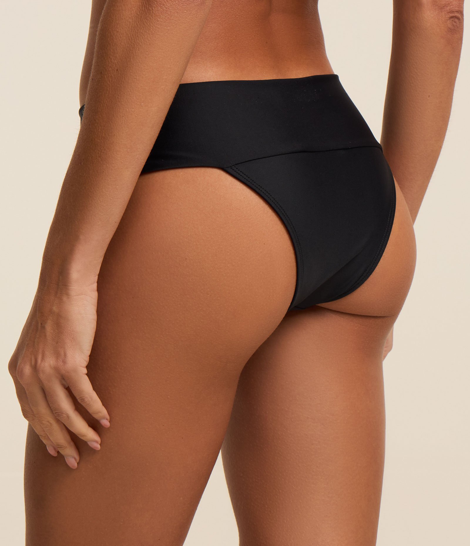 Biquíni Calcinha Pala Larga em Poliamida Preto 3