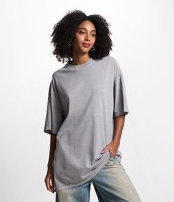 Blusa T-shirt em Meia Malha com Efeito Lavado