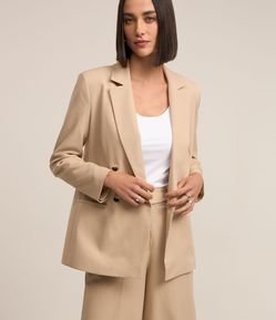 Blazer Oversized Alfaiatado com Abotoamento Frontal