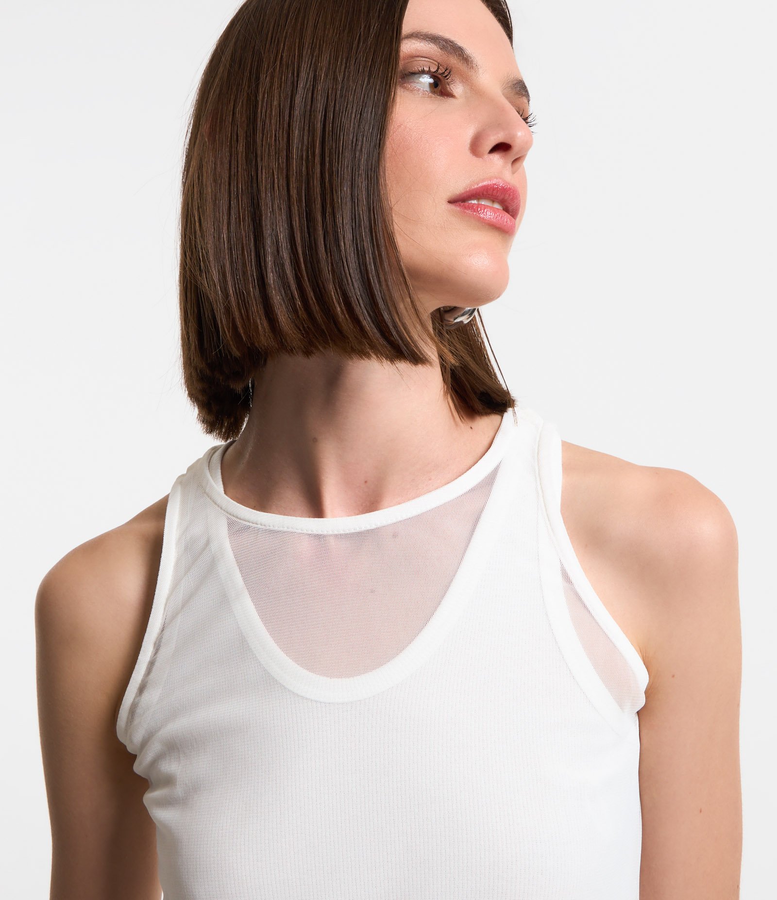 Blusa Regata em Tule com Sobreposições Branco 4