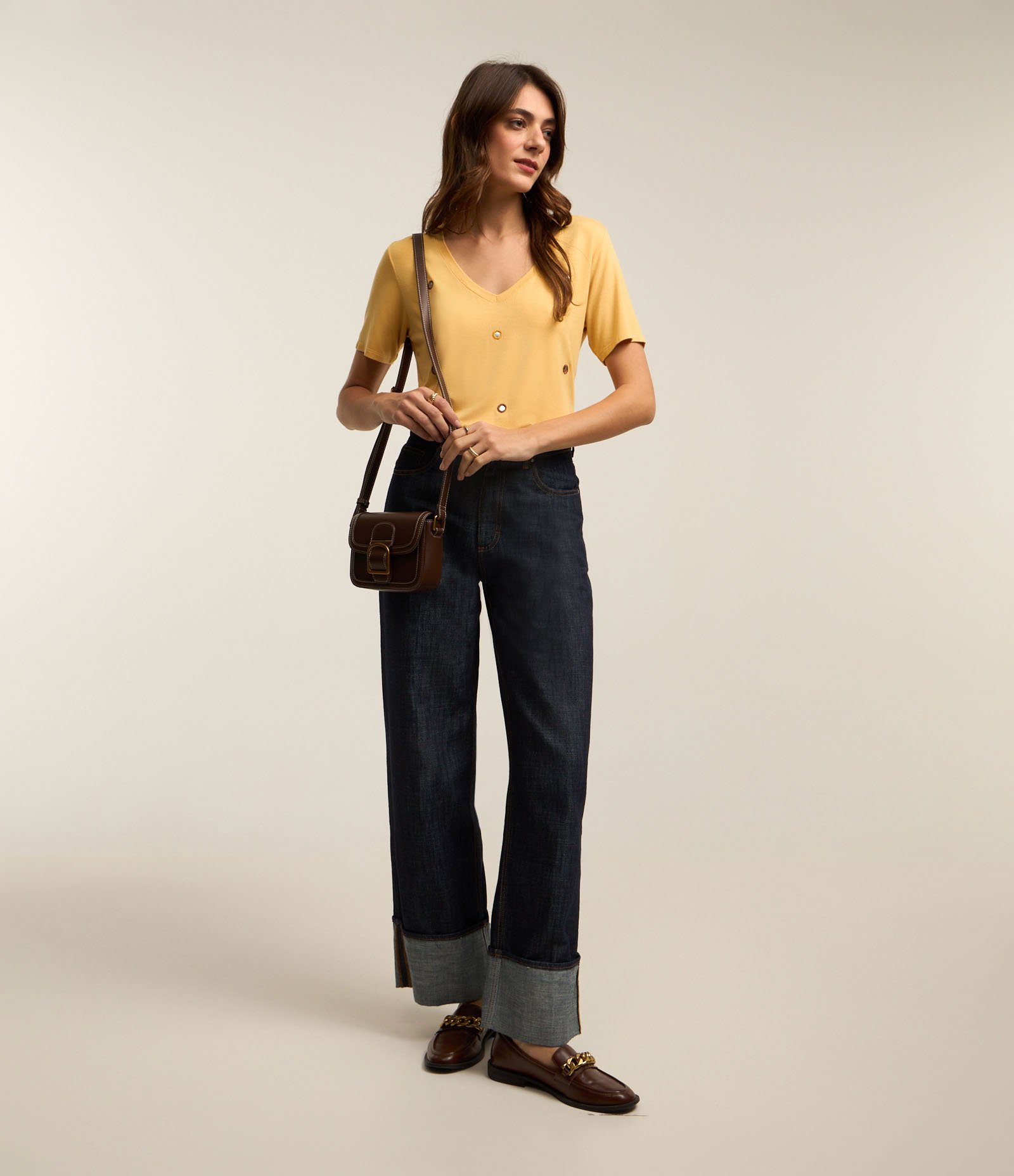Blusa em Viscose com Aplicação de Mini Círculos Espelhados Amarelo 2