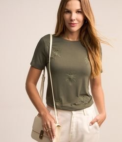 Blusa em Viscose com Bordados de Coqueiros