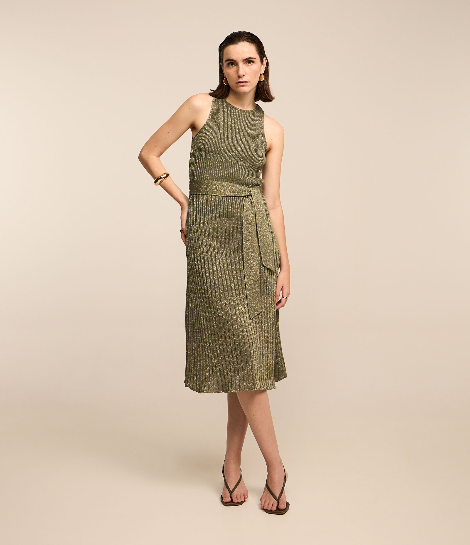 Vestido Midi em Tricô com Amarração e Detalhe Fio Metalizado Verde 2