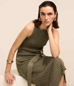 Vestido Midi em Tricô com Amarração e Detalhe Fio Metalizado