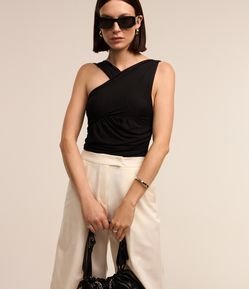 Body em Tule com Detalhe Drapeado e Transpasse