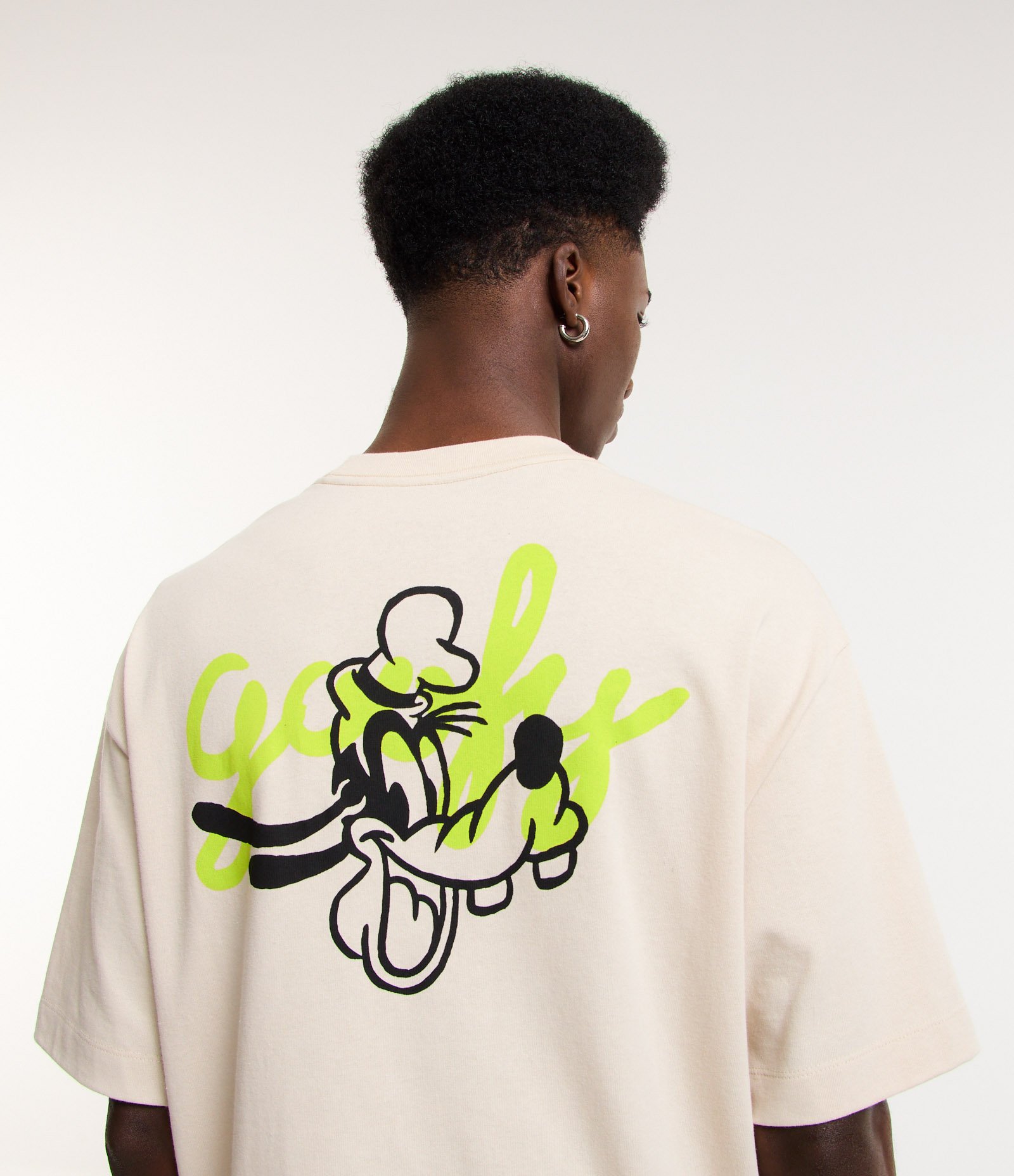 Camiseta Boxy em Malhão com Estampa Goofy Branco 1