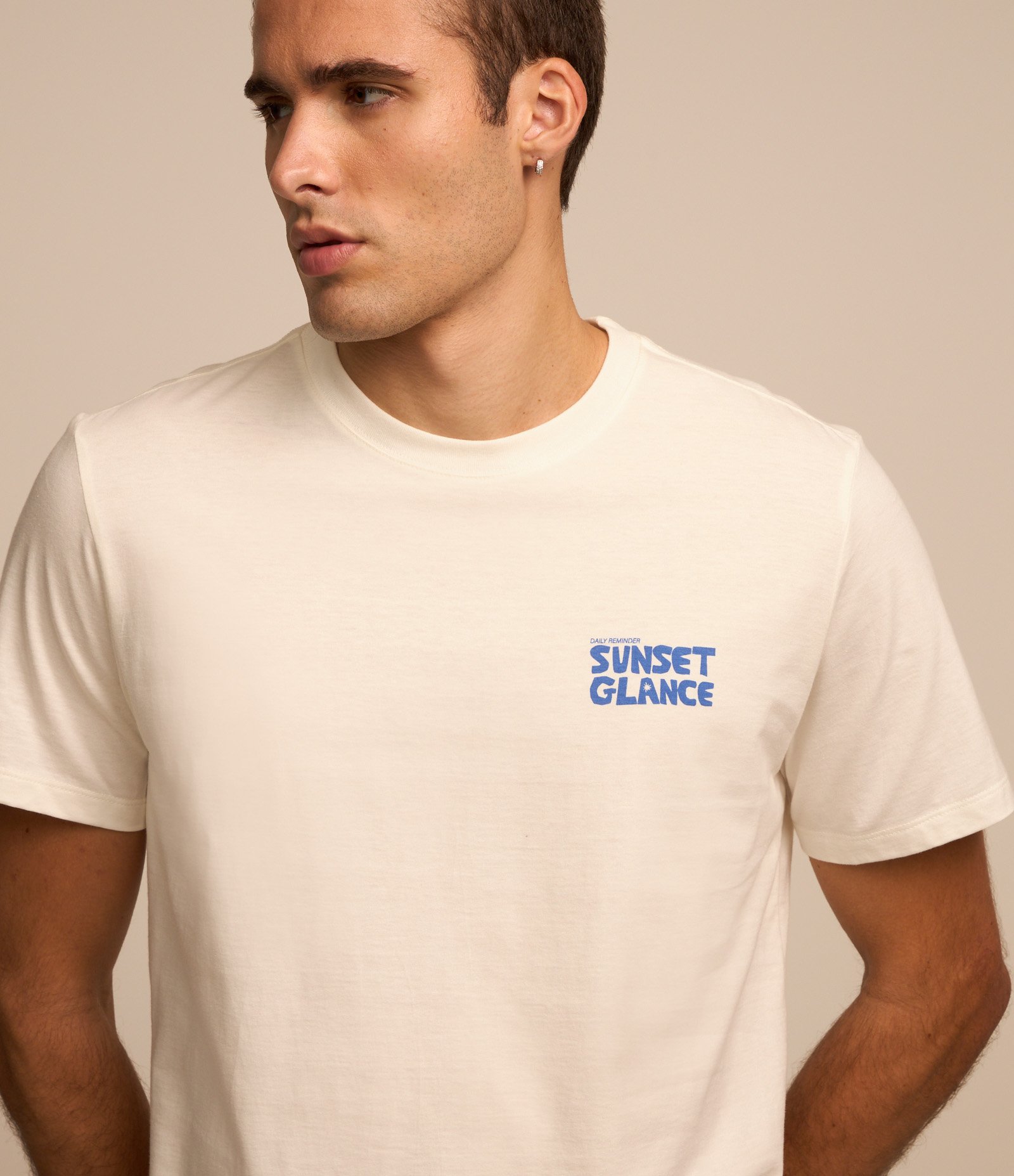 Camiseta Comfort em Algodão com Estampa Sunset Glance Branco 4