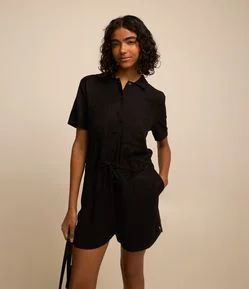 Macaquinho em Viscose com Elástico nas Costas e Bolso Frontal