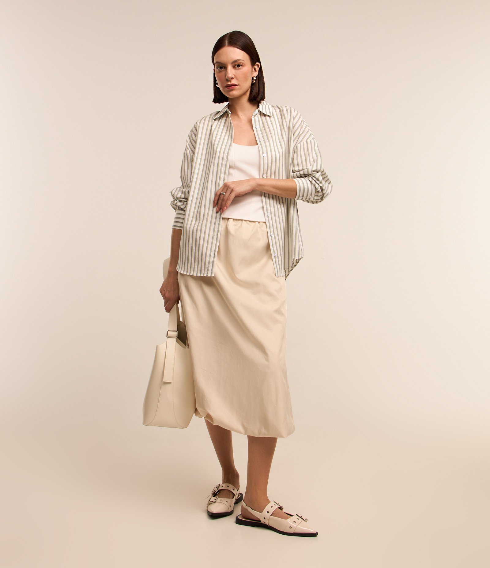 Camisa Alongada em Tricoline com Estampa Listras em Fio Tinto Branco/ Verde 2