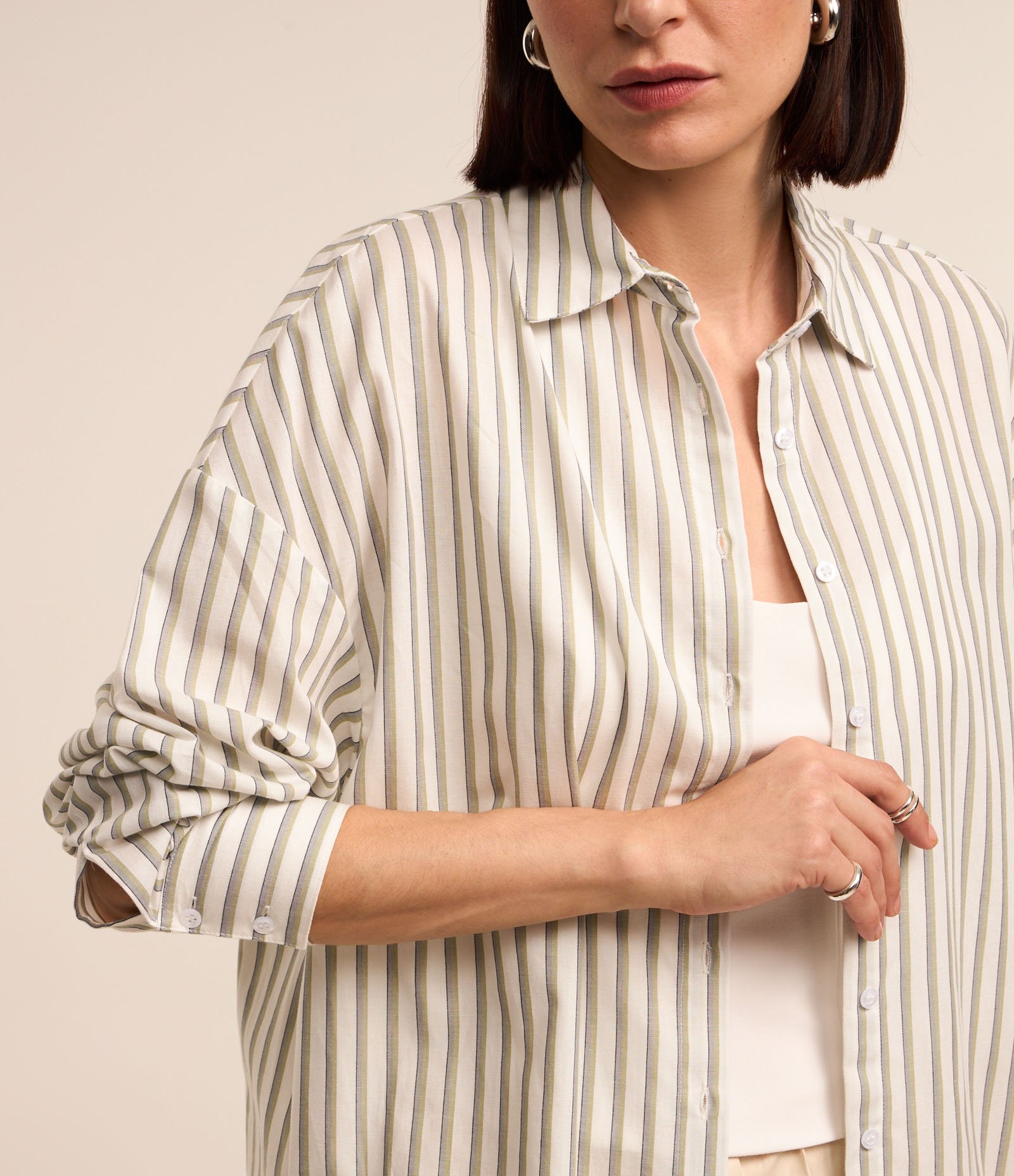 Camisa Alongada em Tricoline com Estampa Listras em Fio Tinto Branco/ Verde 3