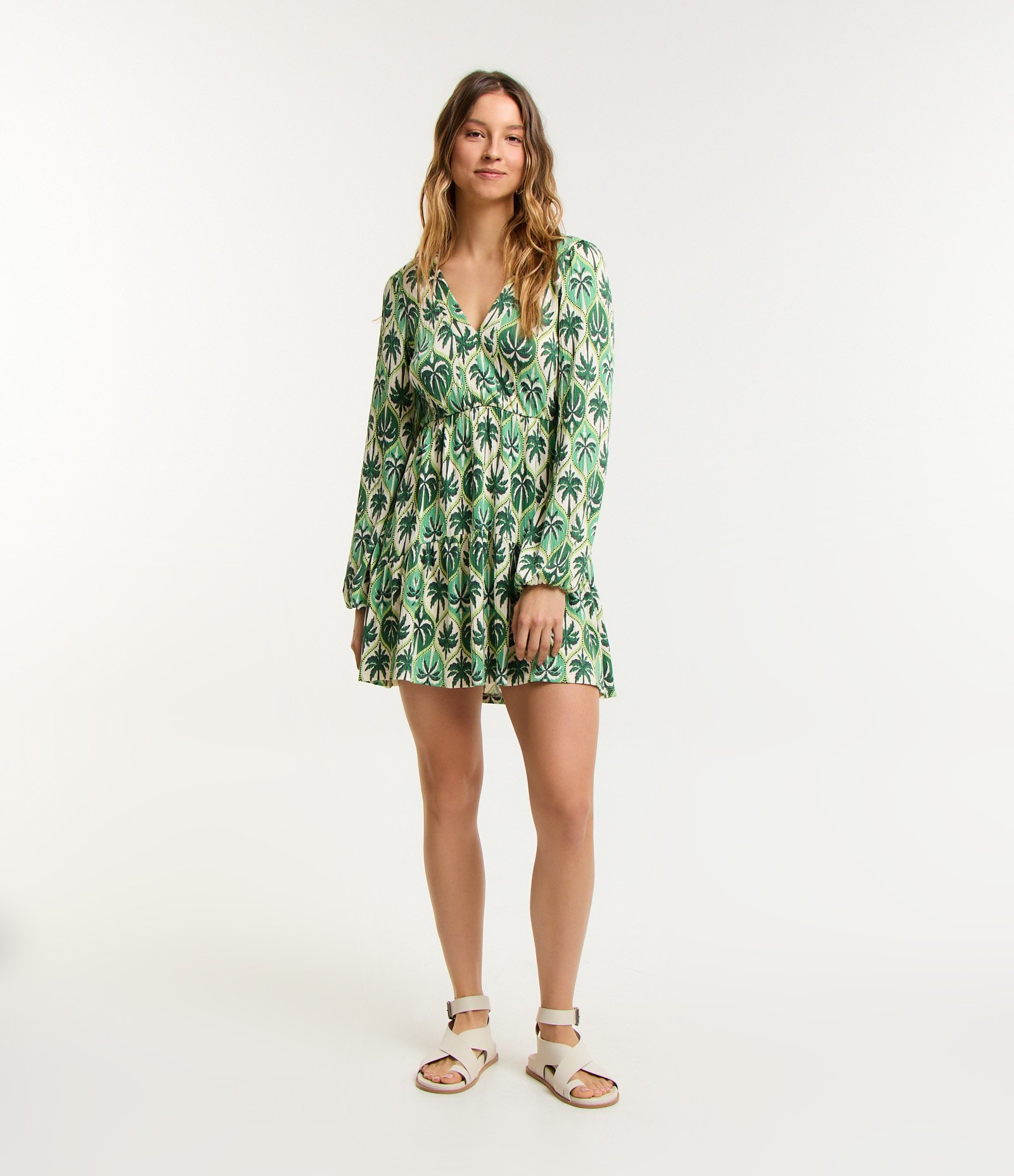 Vestido Curto Texturizado com Estampado Coqueiros Verde 2