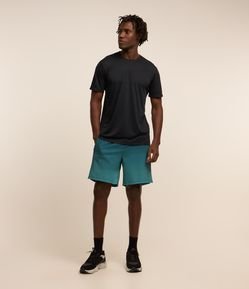 Bermuda Esportiva com Xadrez e Degrade na Barra