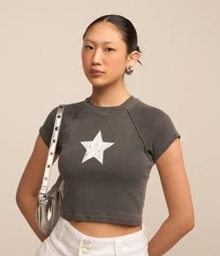 Blusa T-shirt em Algodão com Estampa Estrela