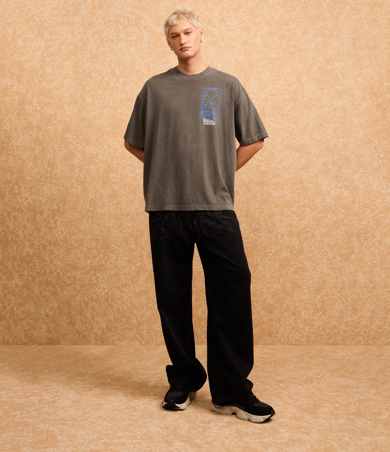Camiseta Overboxy em Malhão Estonado com Estampa Back To The Future Cinza 5