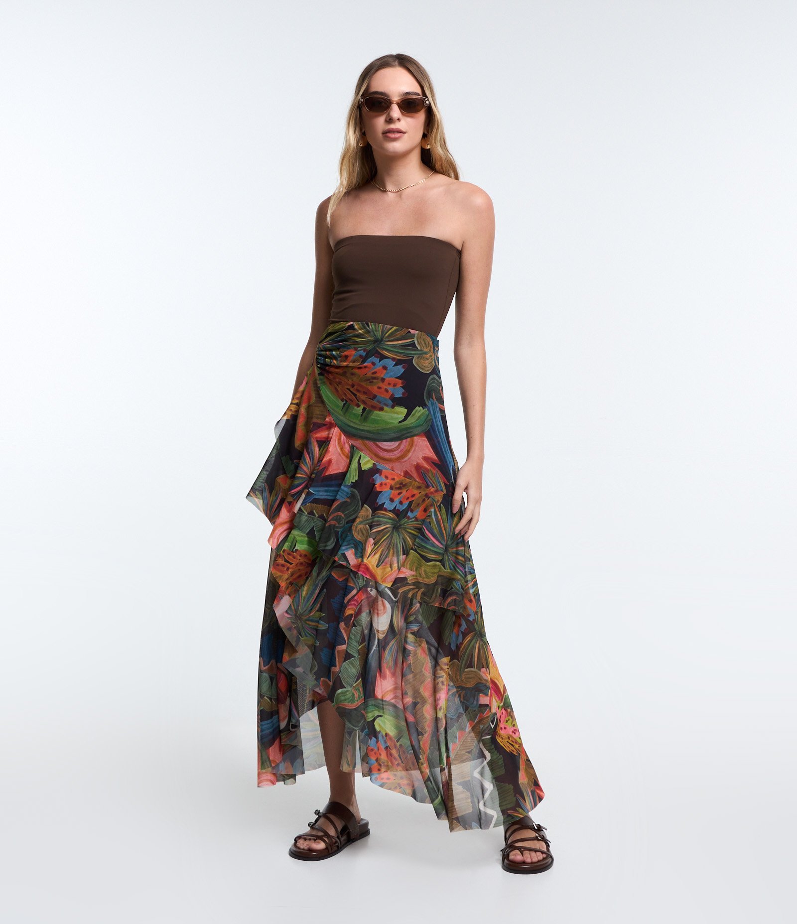 Saia Evasê em Tule com Estampa Floral e Babado Assimétrico Preto 1