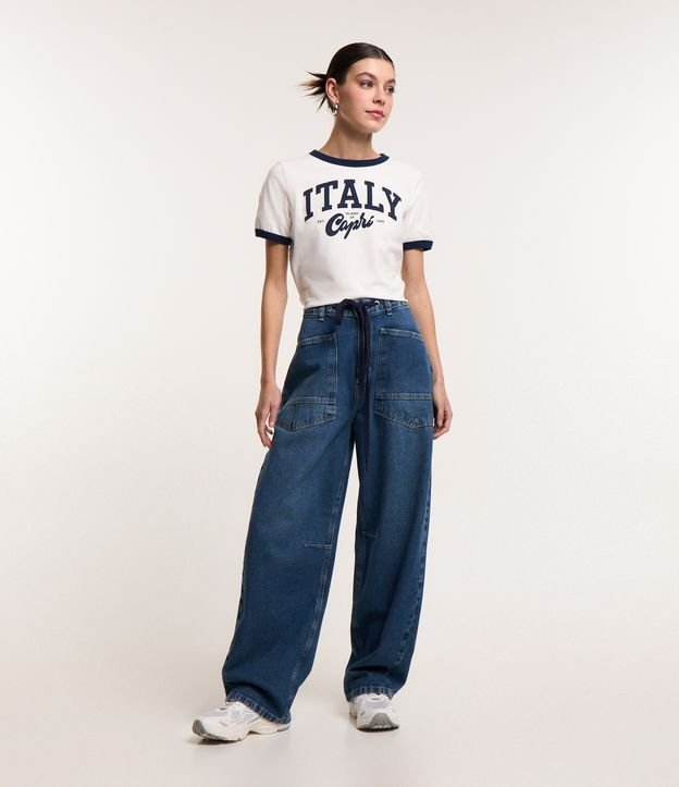 Calça Baggy em Jeans com Amarração e Bolsos