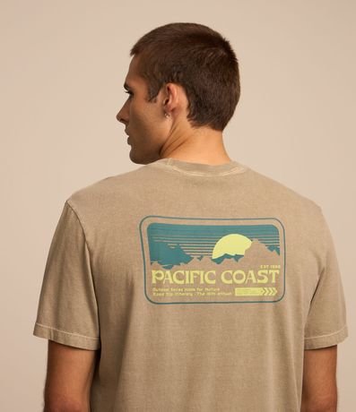 Camiseta Comfort em Algodão Estonada com Estampa Pacific Menor preço em Camiseta Comfort em Algodão Estonada com Estampa Pacific