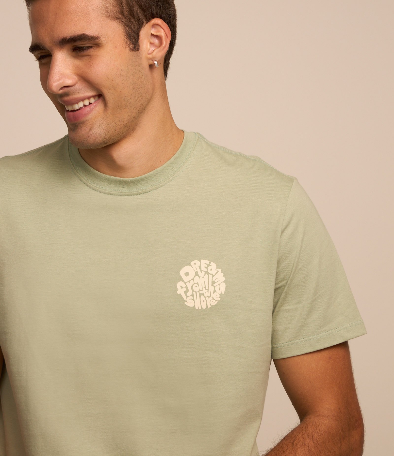 Camiseta Comfort com Estampa Dreams From The Shore Verde 4