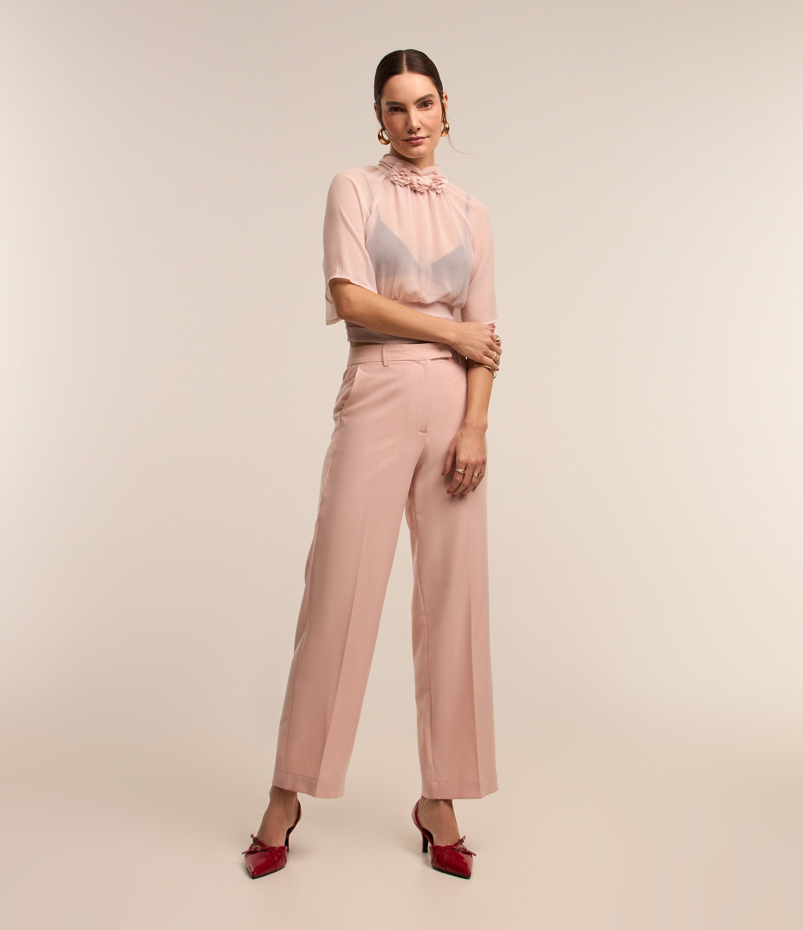 Calça Reta Alfaiatada com Passantes no Cós e Fechamento Frontal Rosa Claro 1