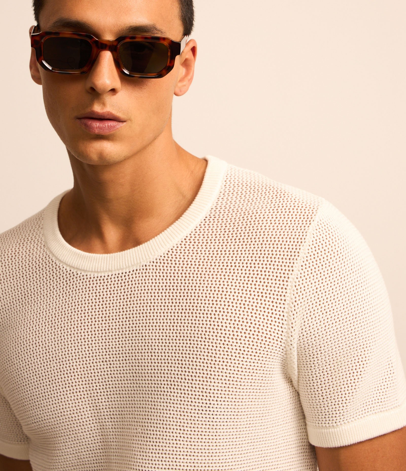 Camiseta Regular em Tricô Vazado Branco 4