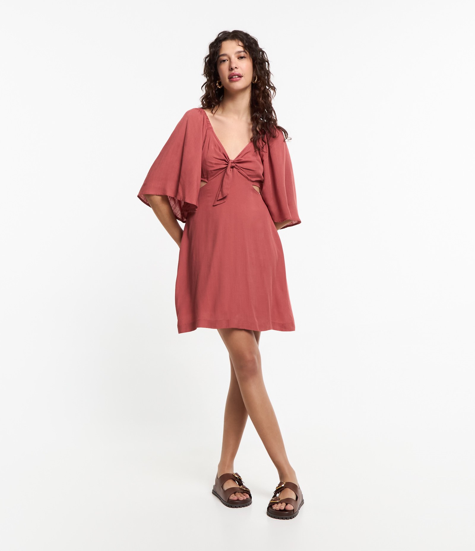 Vestido Curto em Viscose com Manga Ampla e Amarração Frontal Rosa 2