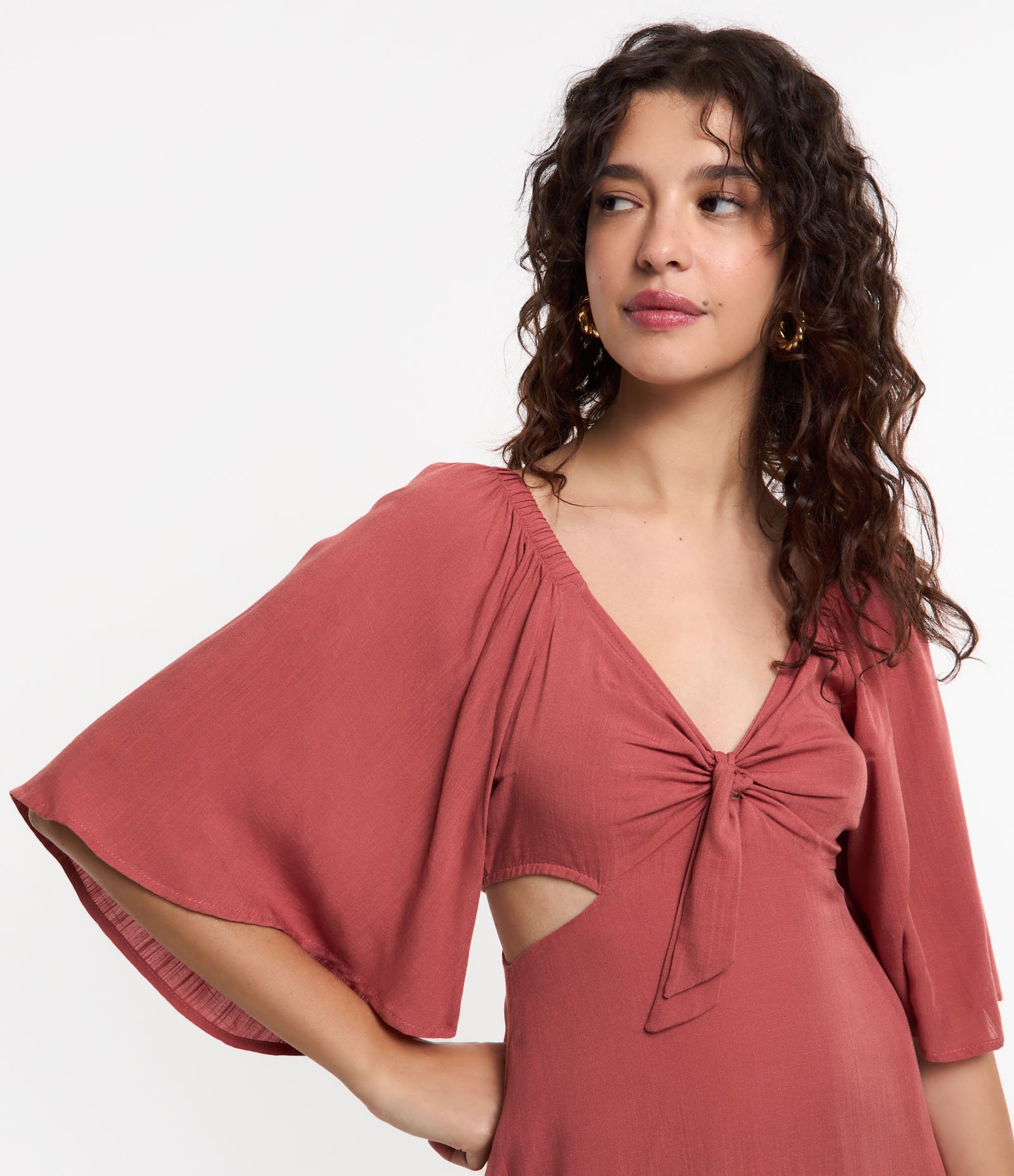 Vestido Curto em Viscose com Manga Ampla e Amarração Frontal Rosa 4